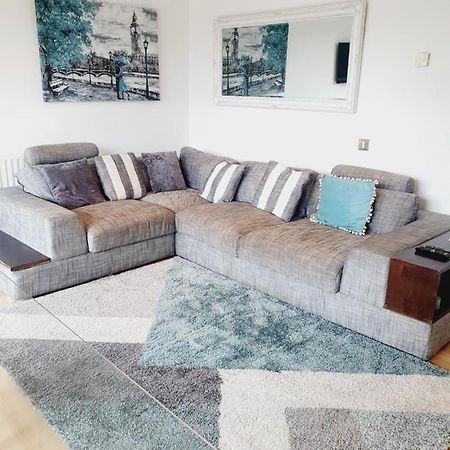 Luxury Canary Wharf Apartment With Free Parking Лондон Экстерьер фото