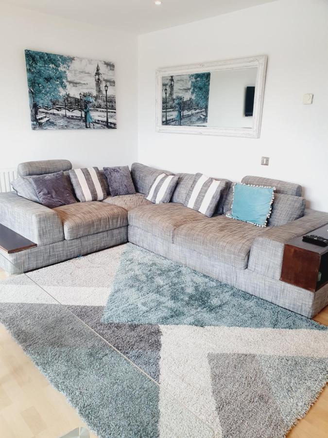Luxury Canary Wharf Apartment With Free Parking Лондон Экстерьер фото