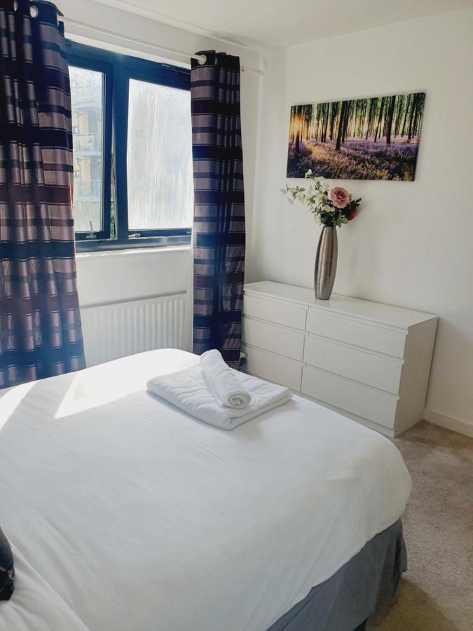 Luxury Canary Wharf Apartment With Free Parking Лондон Экстерьер фото