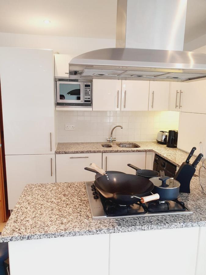 Luxury Canary Wharf Apartment With Free Parking Лондон Экстерьер фото